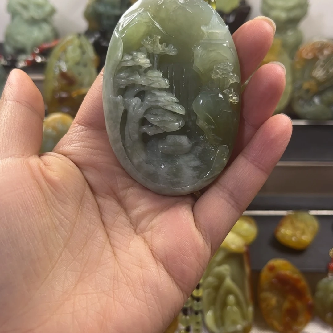 蛇纹石玉未镶嵌颈饰