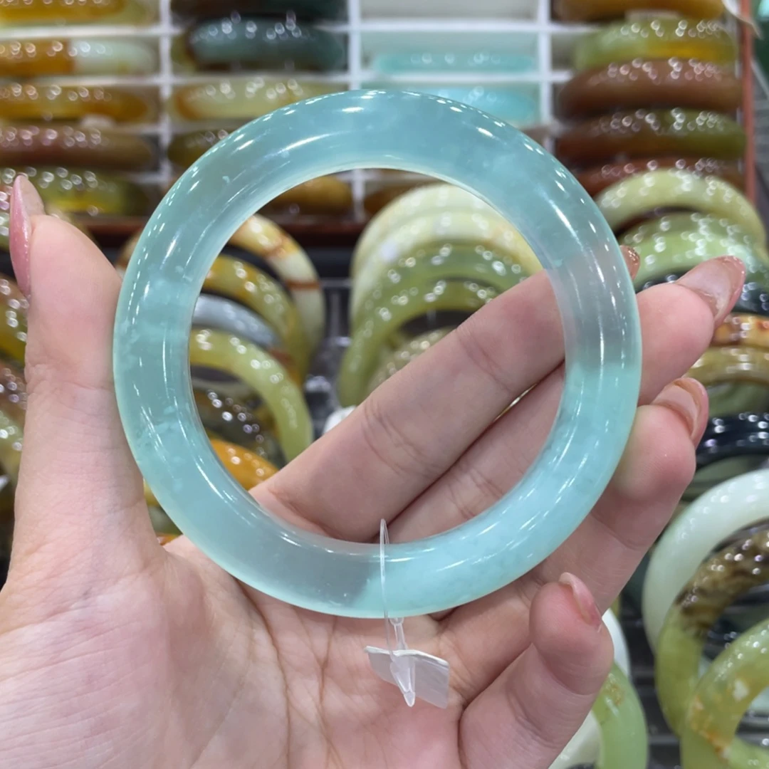 春***遥蛇纹石玉未镶嵌手镯