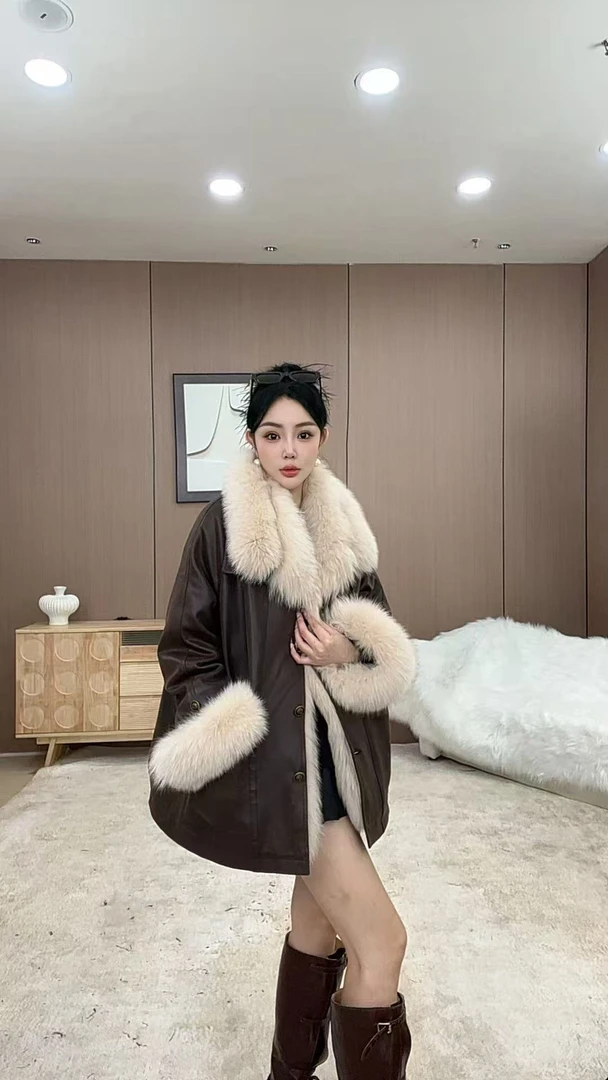 2025新款皮草鹅绒服欧版女装