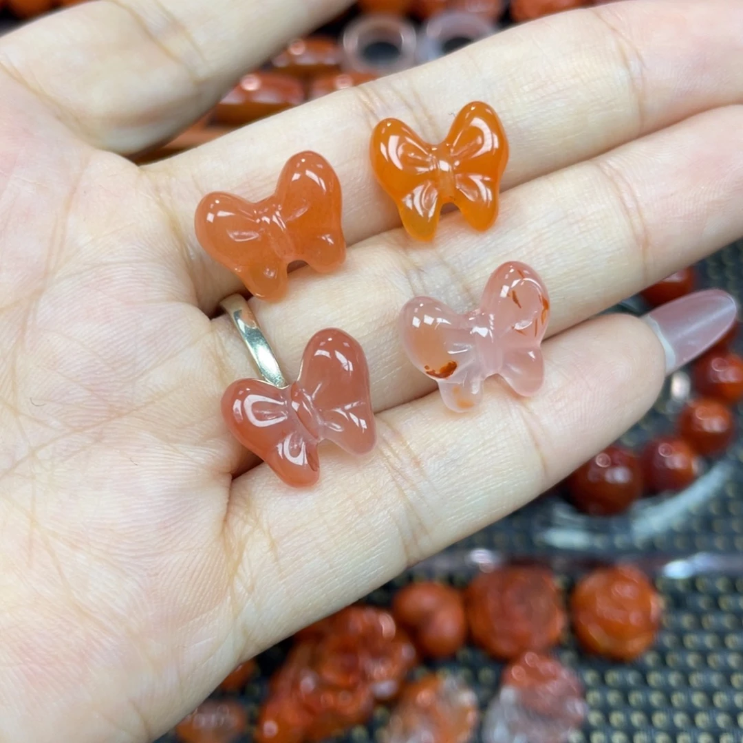 南红玛瑙未镶嵌颈饰蝴蝶结