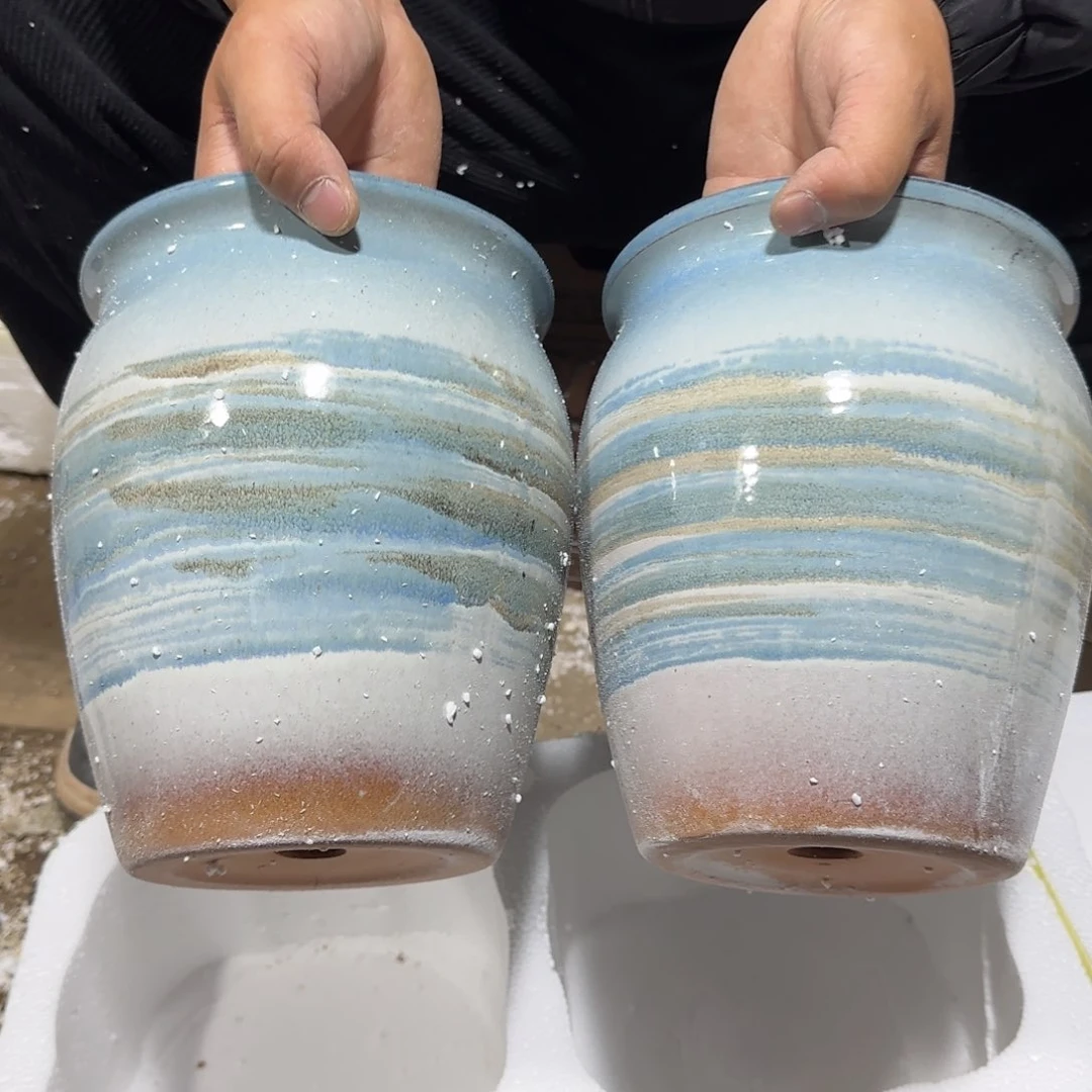 紫砂花盆口径13高度18颜色随机