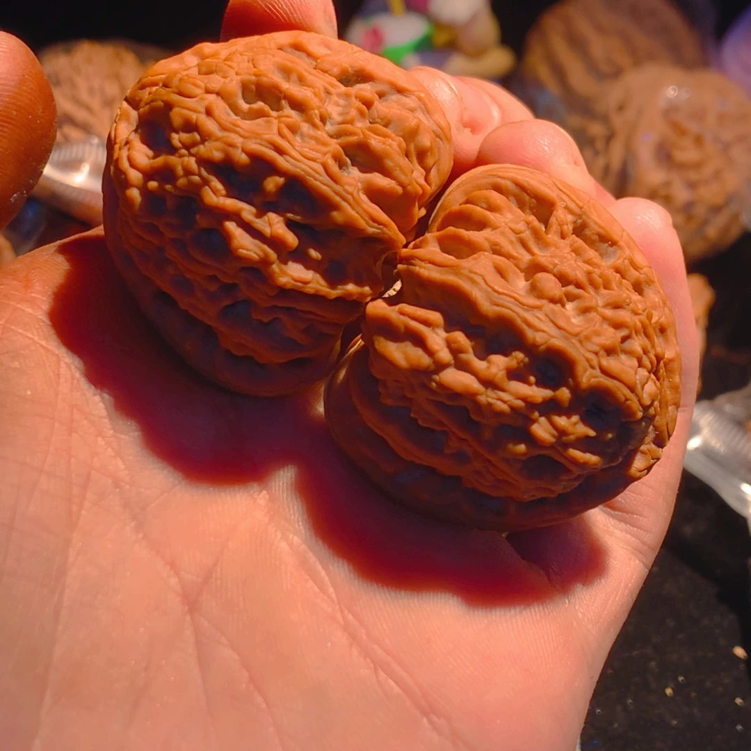 梧***.红皮白狮子尖有黄