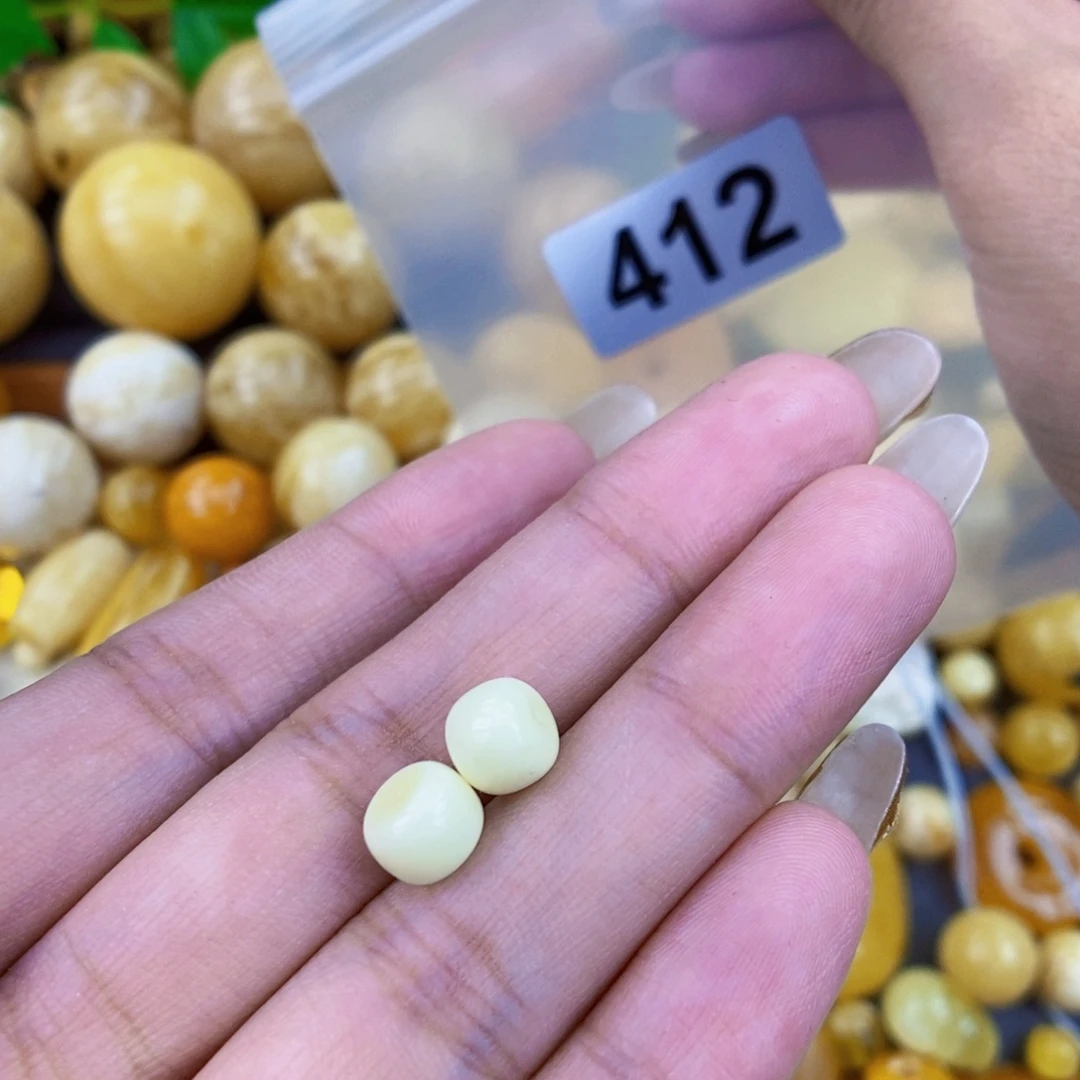 海***跃琥珀未镶嵌珠宝奇石