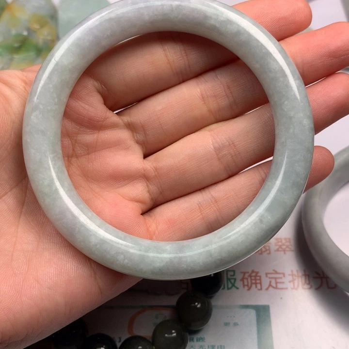 笑***云颈饰未镶嵌翡翠翡翠
