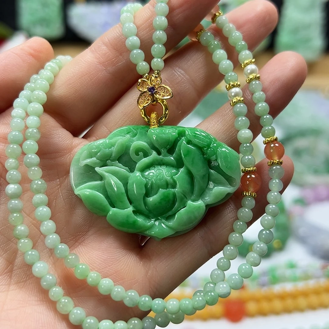 翡翠未镶嵌颈饰吊坠