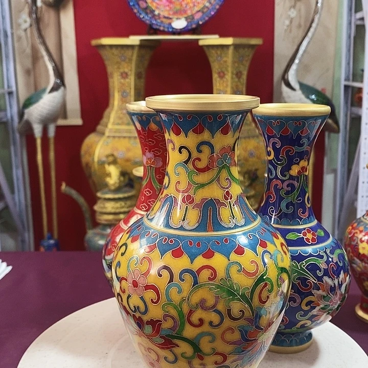 景泰蓝铜胎观赏瓶