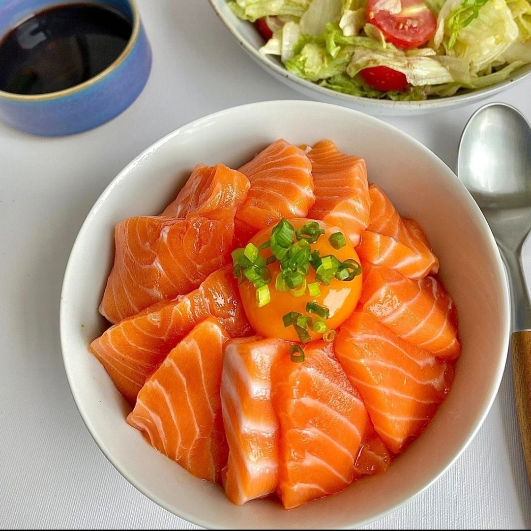 尼勒克冰鲜三文鱼块【新鲜去皮现切】油脂丰富【口感细腻】