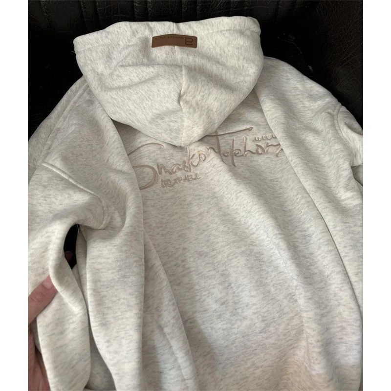 秋冬卫衣加绒女装大码韩版学生休闲百搭时尚纯棉刺绣连帽打底小衫