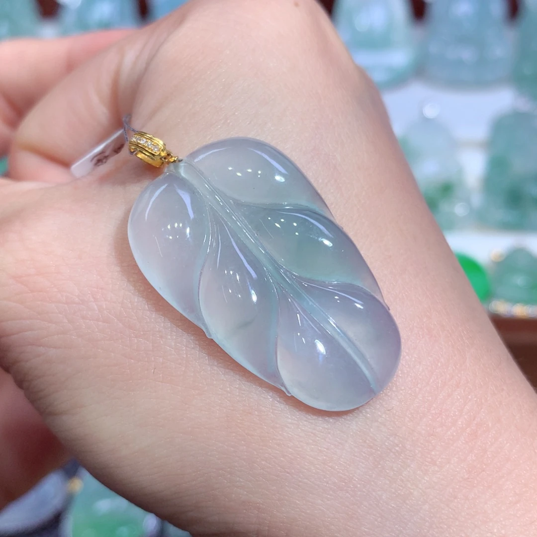 吊坠(不含链)18K金镶嵌翡翠天然缅甸A货翡翠揭阳工冰叶