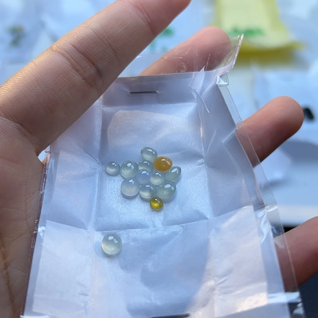 定制翡翠未镶嵌翡翠
