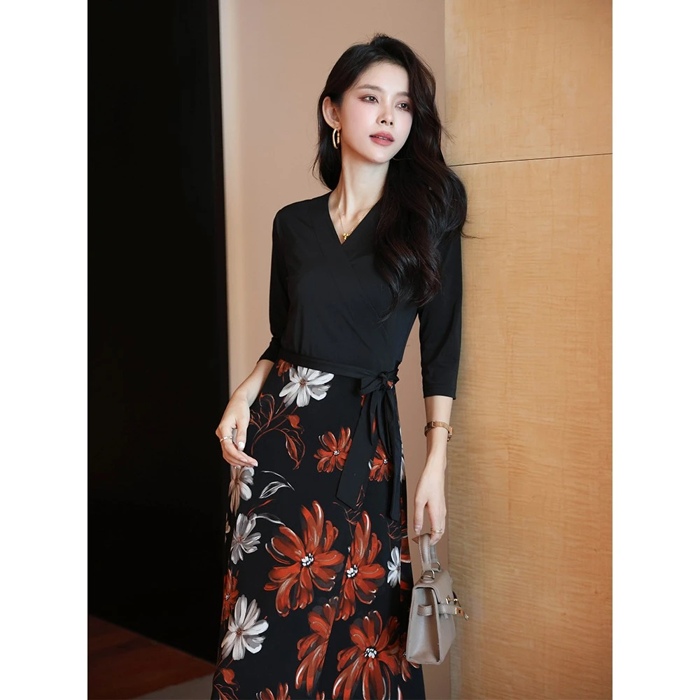 新款裹身裙气质收腰棕色印花拼接款连衣裙法式复古一片式弹力修身