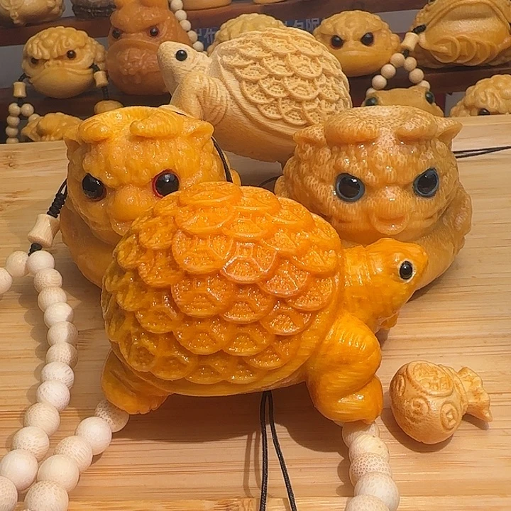 流***弟竹两个金钱龟，两个6大牛魔蟾带配饰，6个油，4刷子