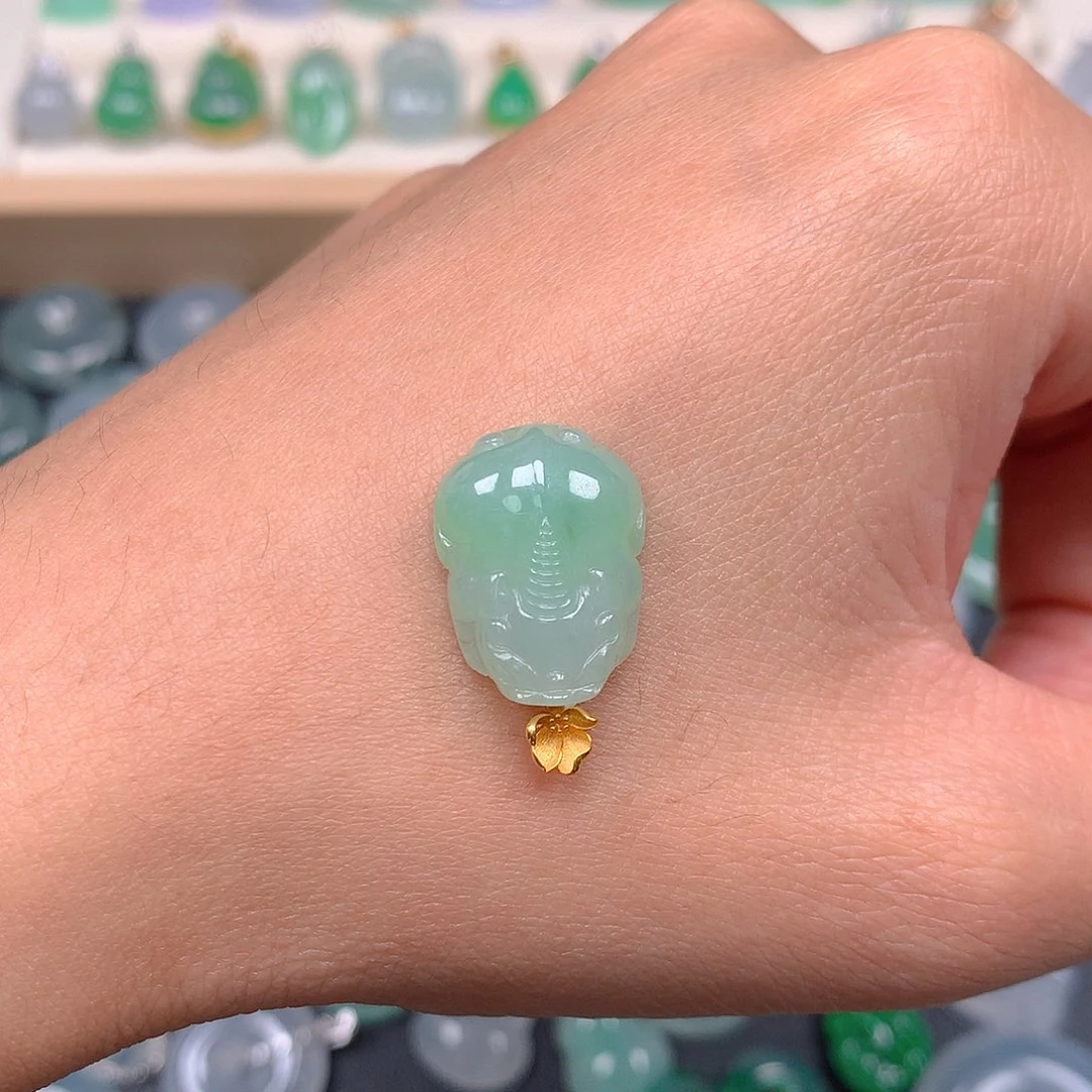 吊坠(赠链)18K金镶嵌翡翠