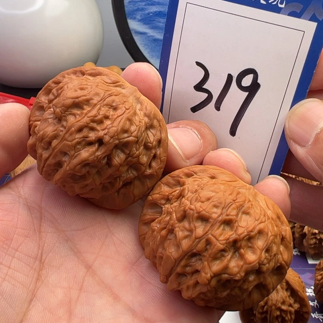 文玩核桃把件全品血麒麟边肚47尺寸319号