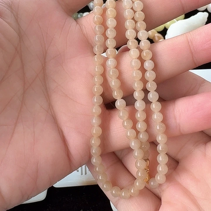 颈饰未镶嵌和田玉（糖玉）