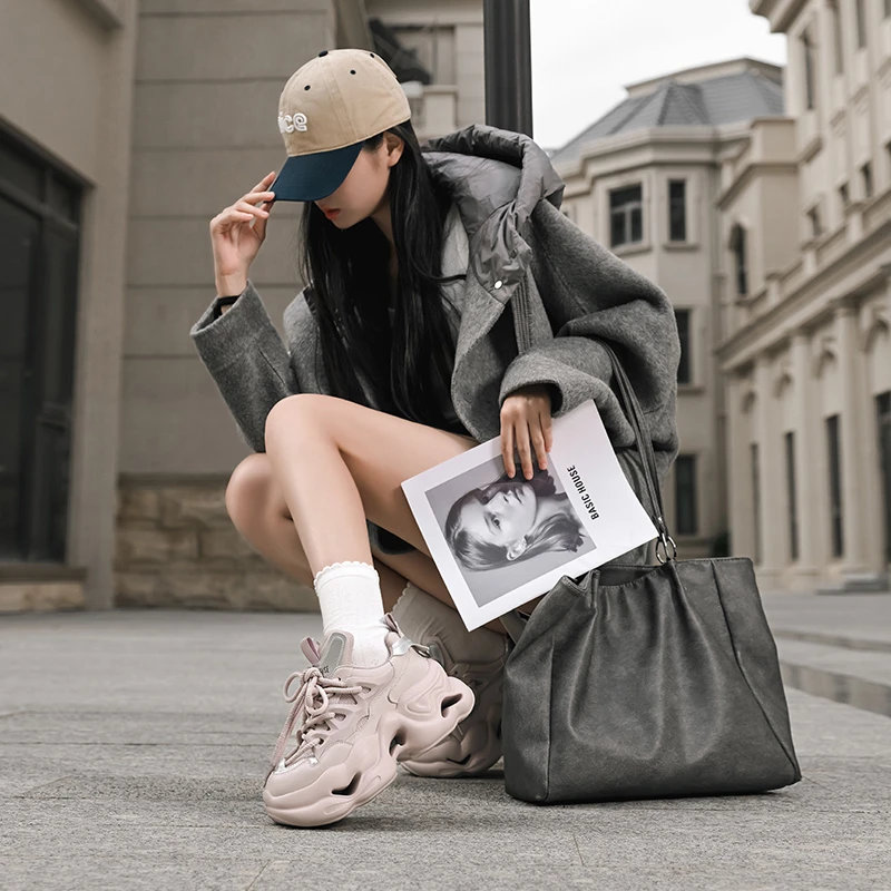 老爹鞋女款2025爆款百搭高颜值复古老爹鞋小众潮流B1094B90402