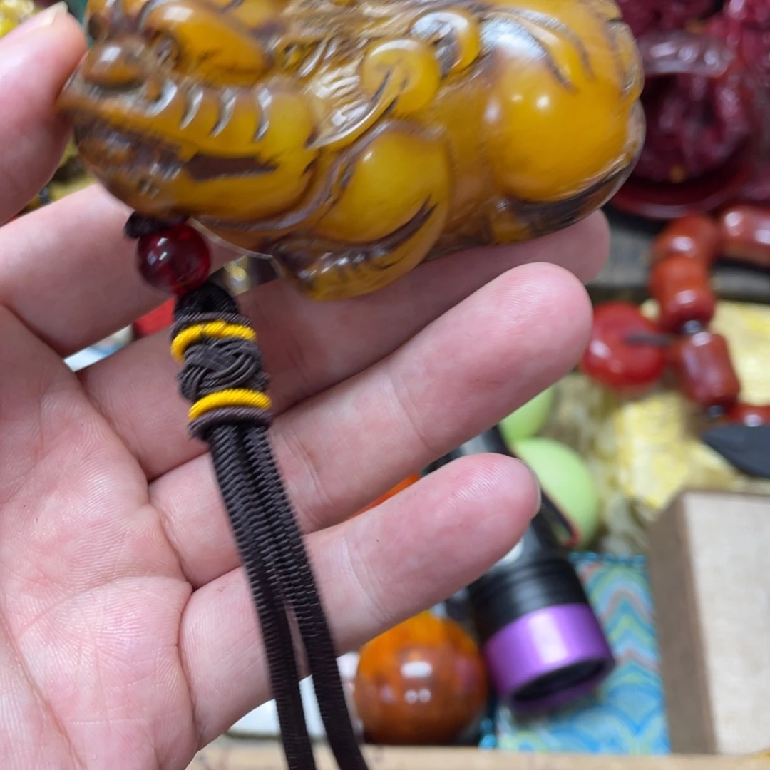 未镶嵌琥珀裸石康巴