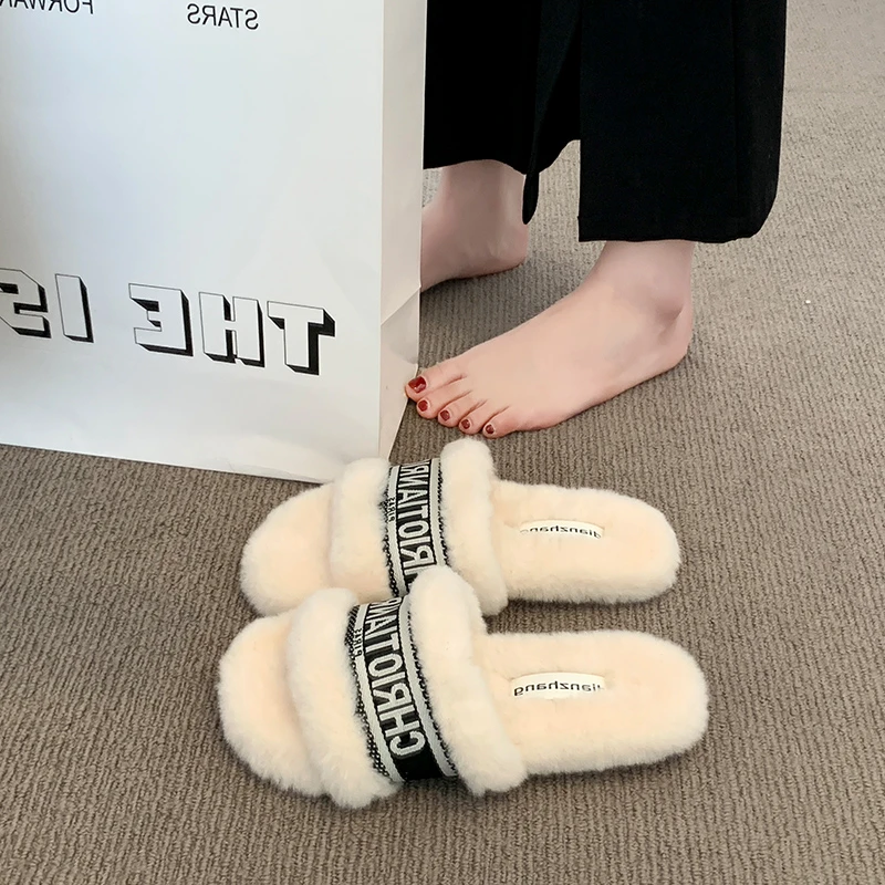 小香风毛毛拖鞋女时尚外穿2025年秋冬季新款平底刺绣字母一字棉拖