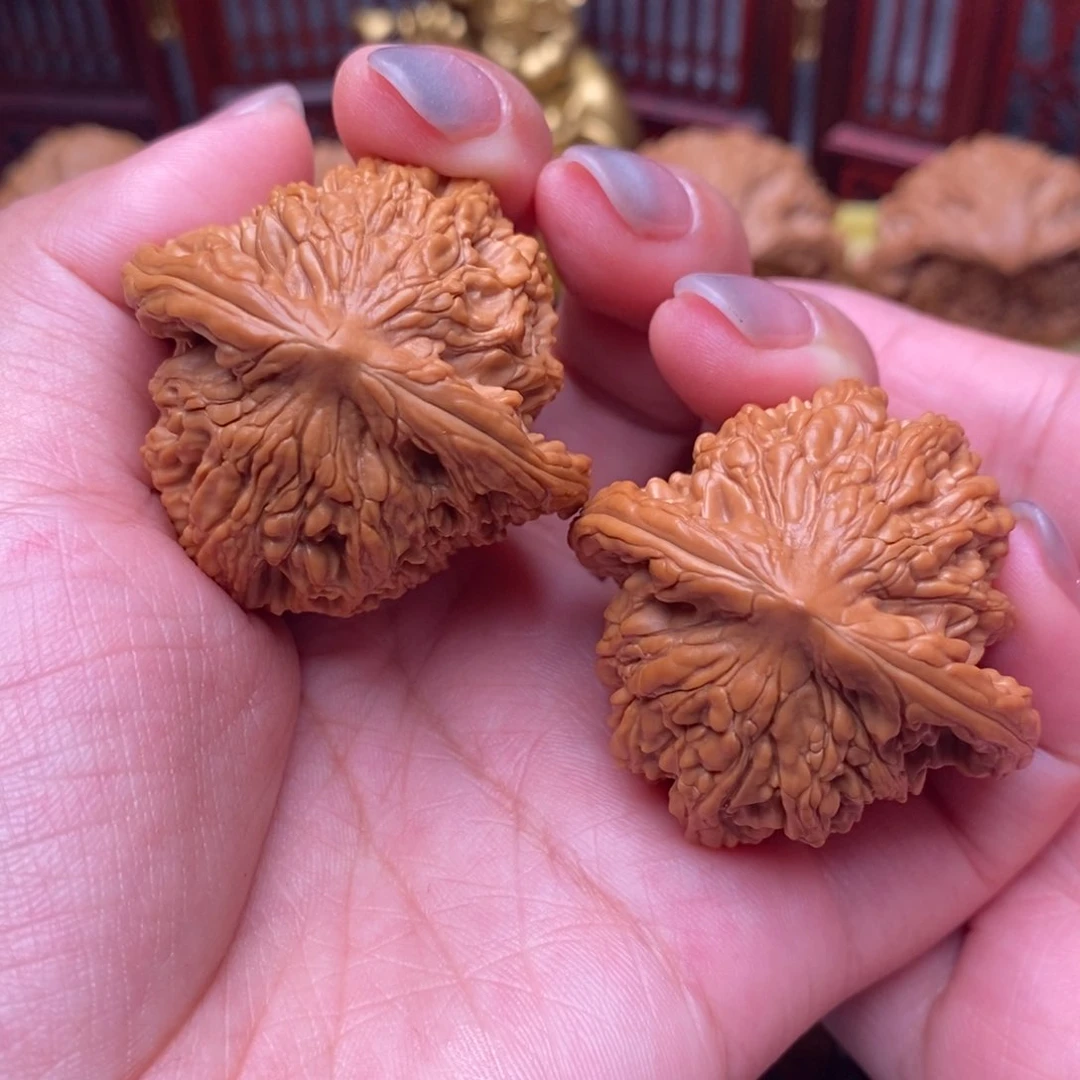 文玩核桃把件粗筋虎42全品