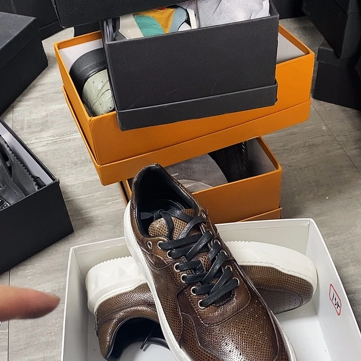 军***歌真皮44码男士休闲鞋