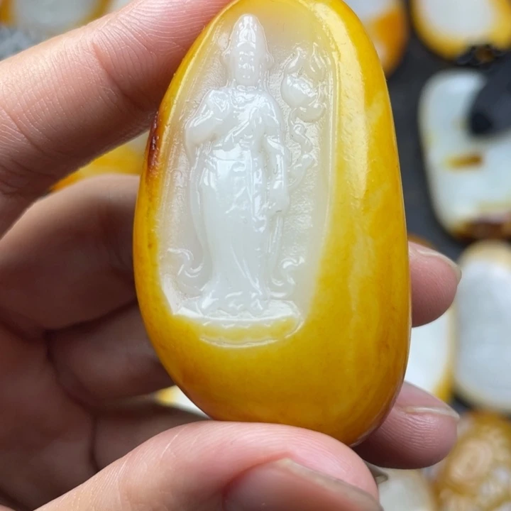 【闪购商品】颈饰未镶嵌和田玉