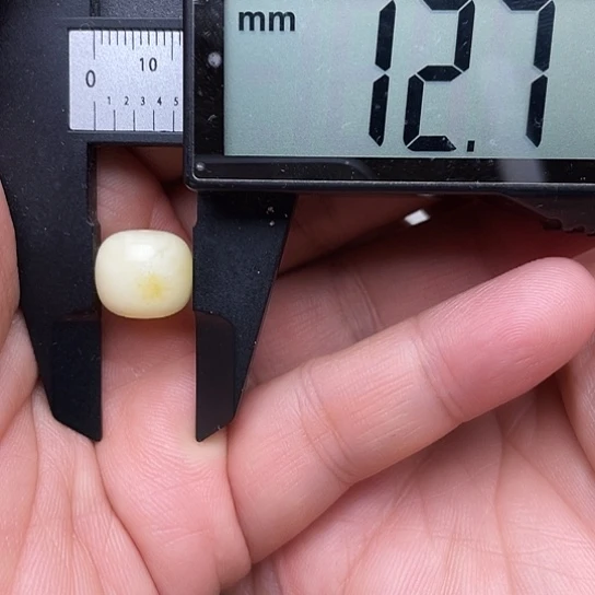 未镶嵌琥珀裸石史**周12+mm琥珀蜜蜡