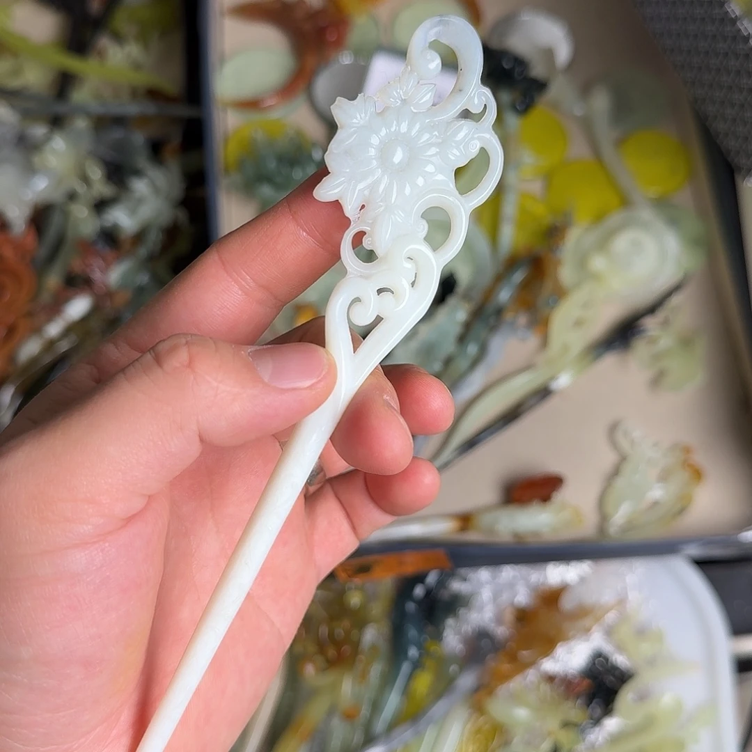 蛇纹石玉未镶嵌发饰