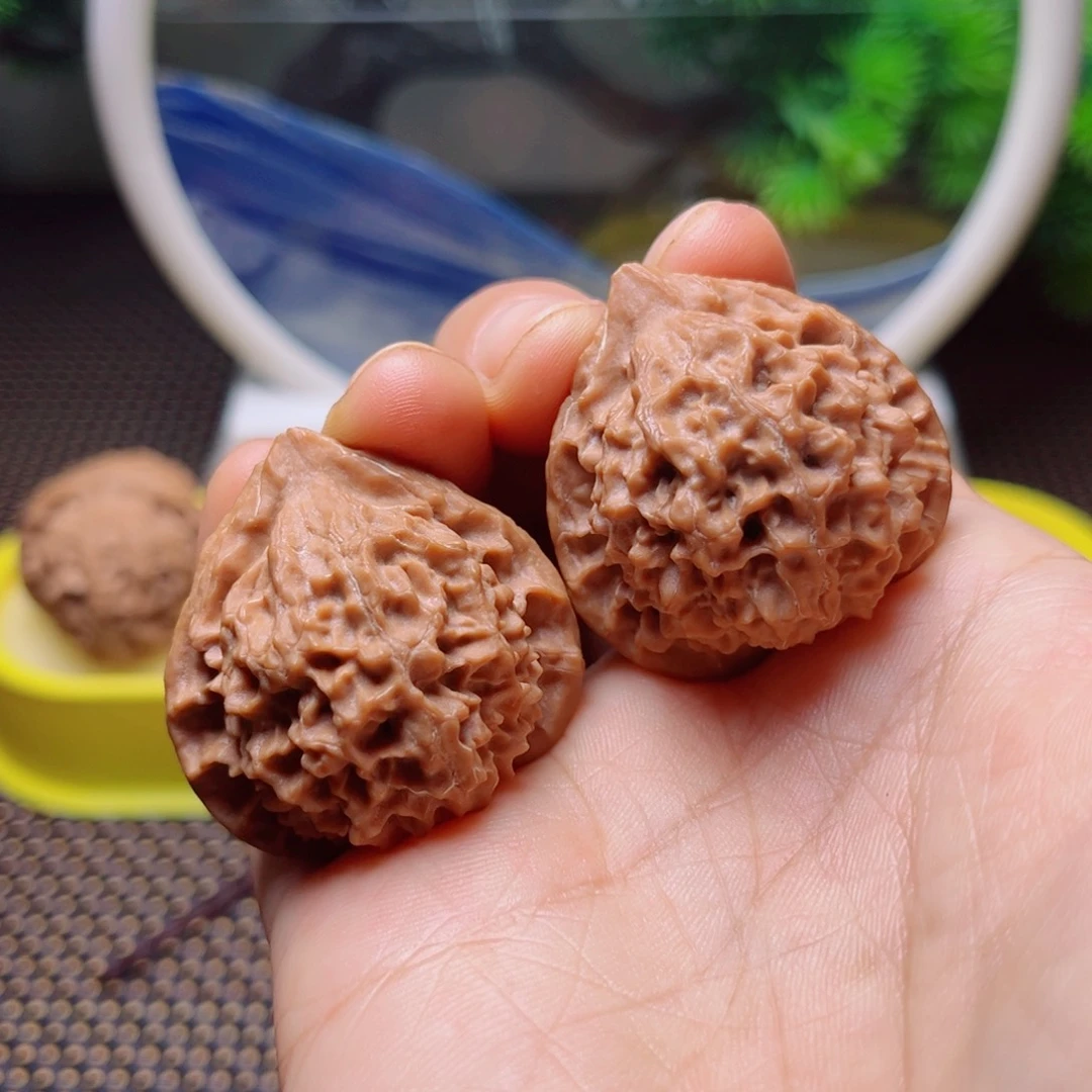 文玩核桃把件珊瑚塔35