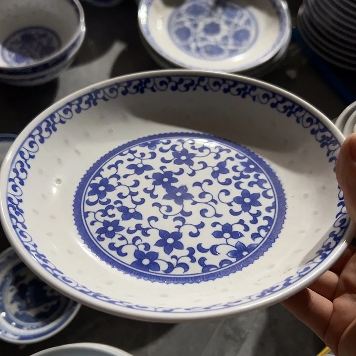 青花玲珑8寸紫荆花盘子