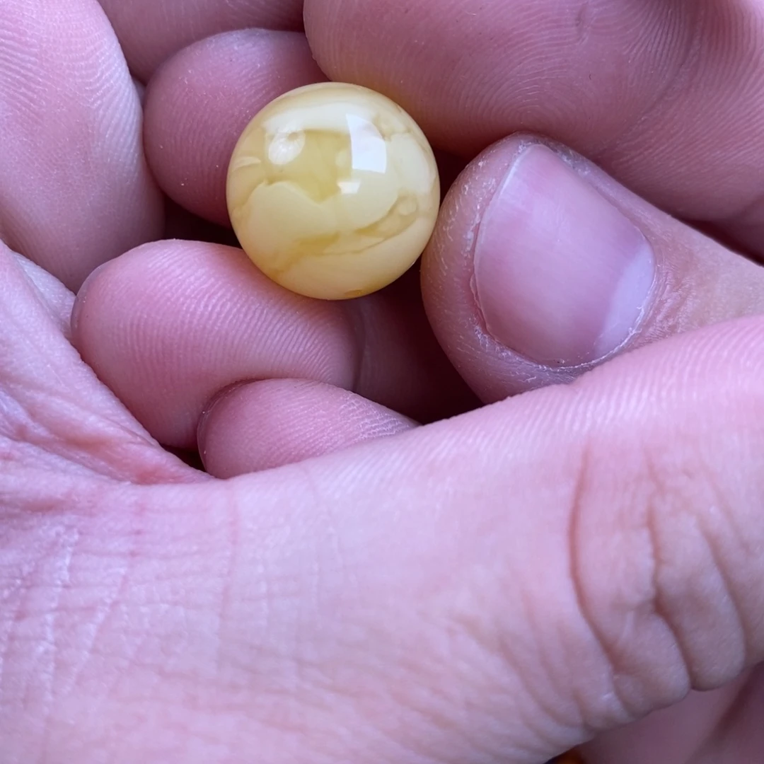 蜜蜡裸石未镶嵌偷*看