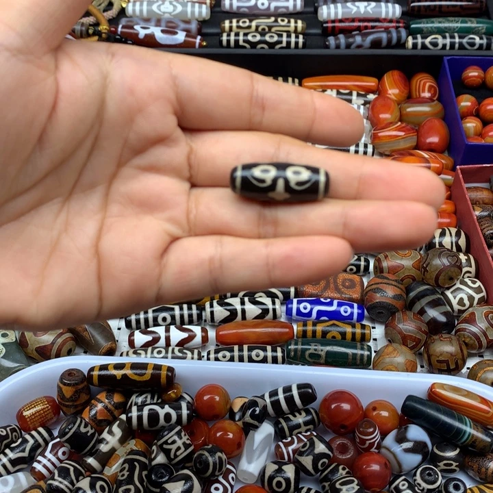 玛瑙/玉髓未镶嵌吊坠(赠链)