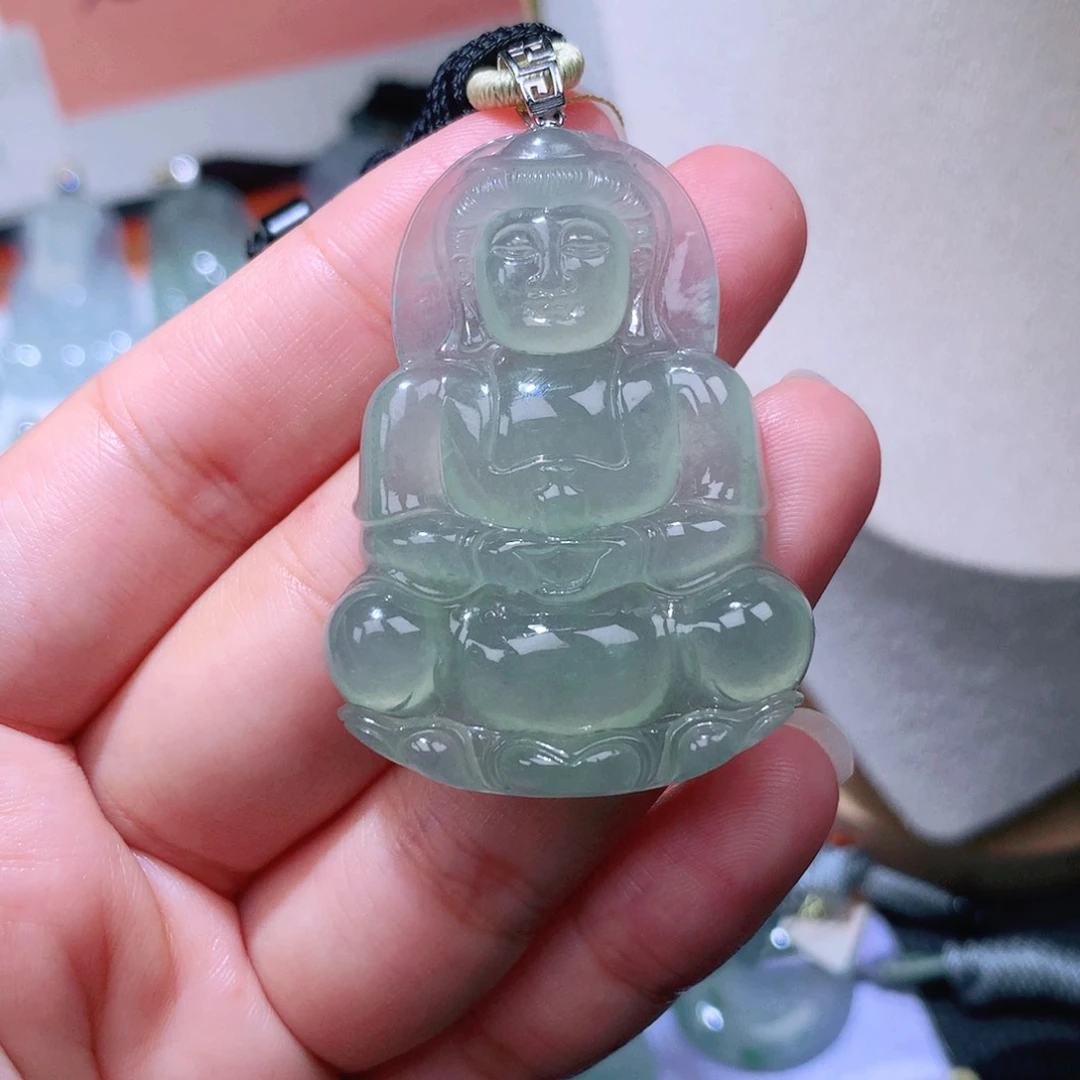 颈饰18K金镶嵌翡翠观音