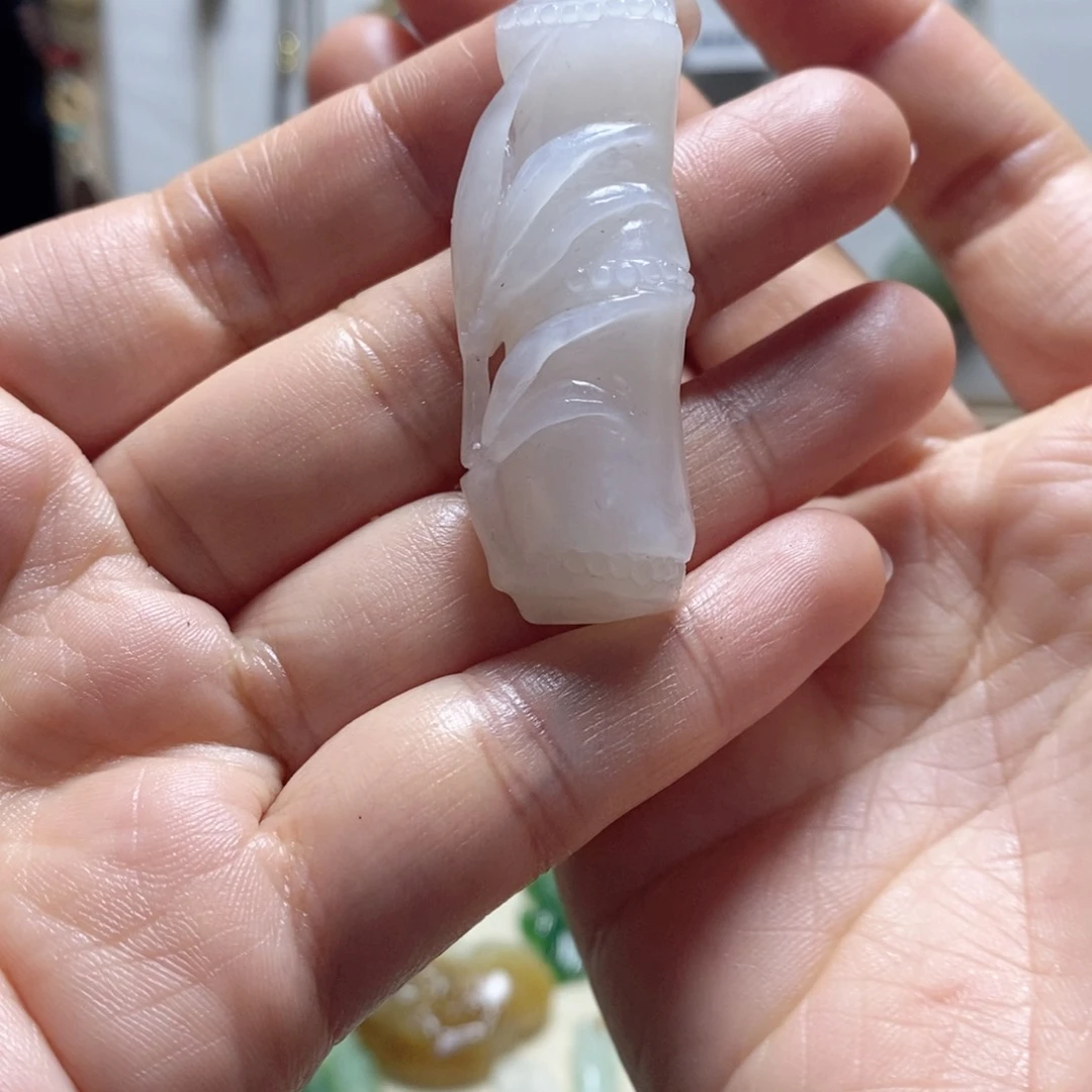 和田玉颈饰未镶嵌白玉竹节