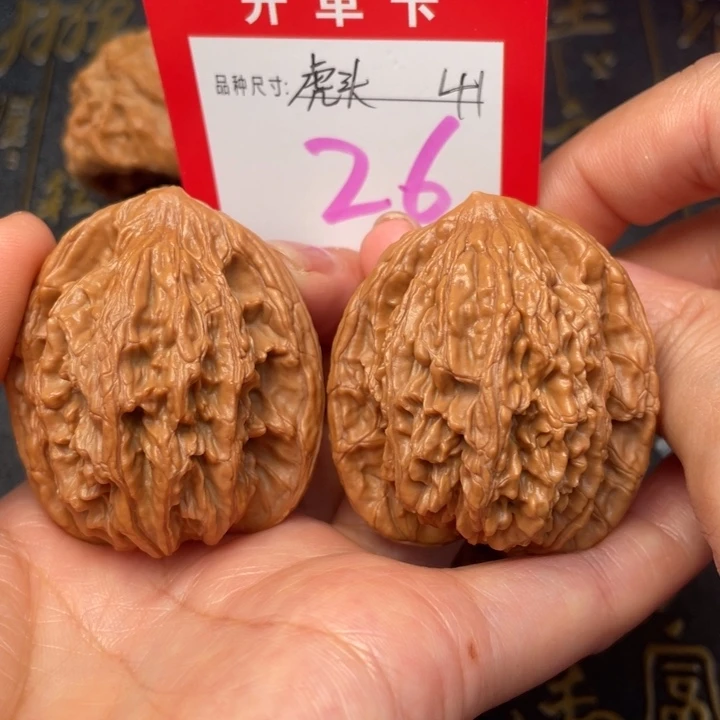 吊坠桃核文玩了吗