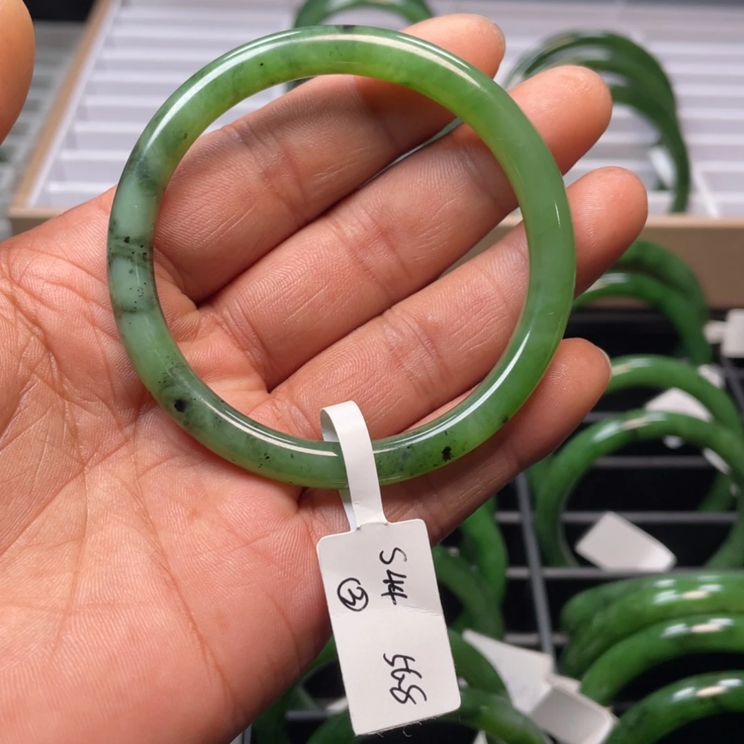 和田玉（碧玉）手镯未镶嵌