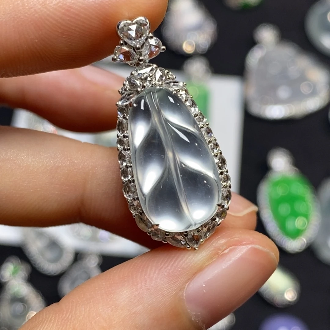 翡翠18K金镶嵌吊坠(不含链)平**乐叶子