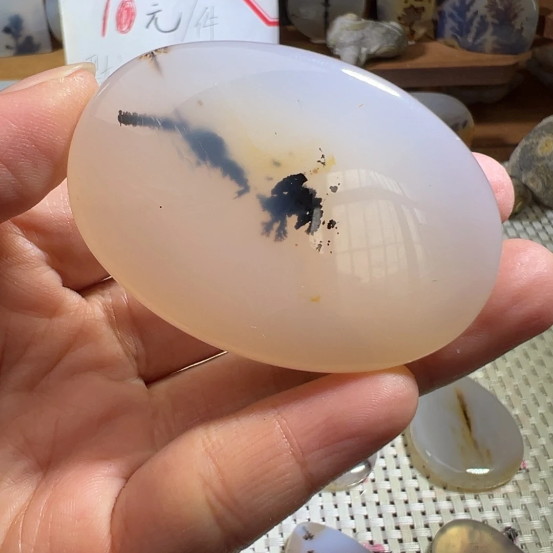 艳***玛瑙/玉髓未镶嵌颈饰