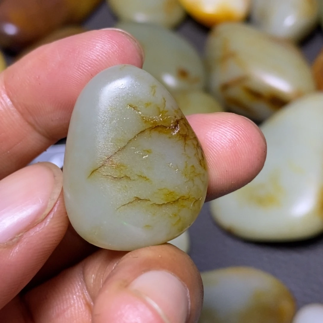 未镶嵌和田玉（糖玉）挂件
