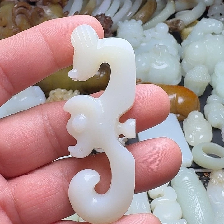 未镶嵌和田玉挂件