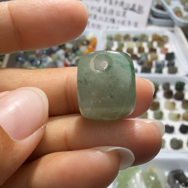 和田玉未镶嵌珠宝奇石