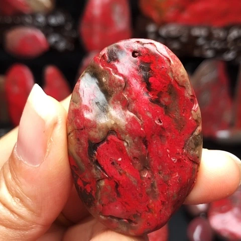 昌化鸡血石昌化鸡血石挂件