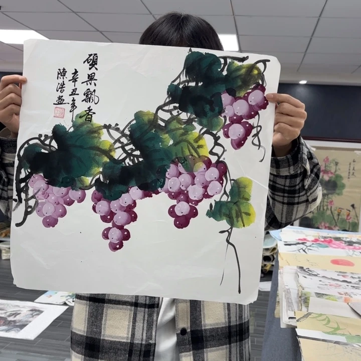 字画等多种形式的艺术作品和