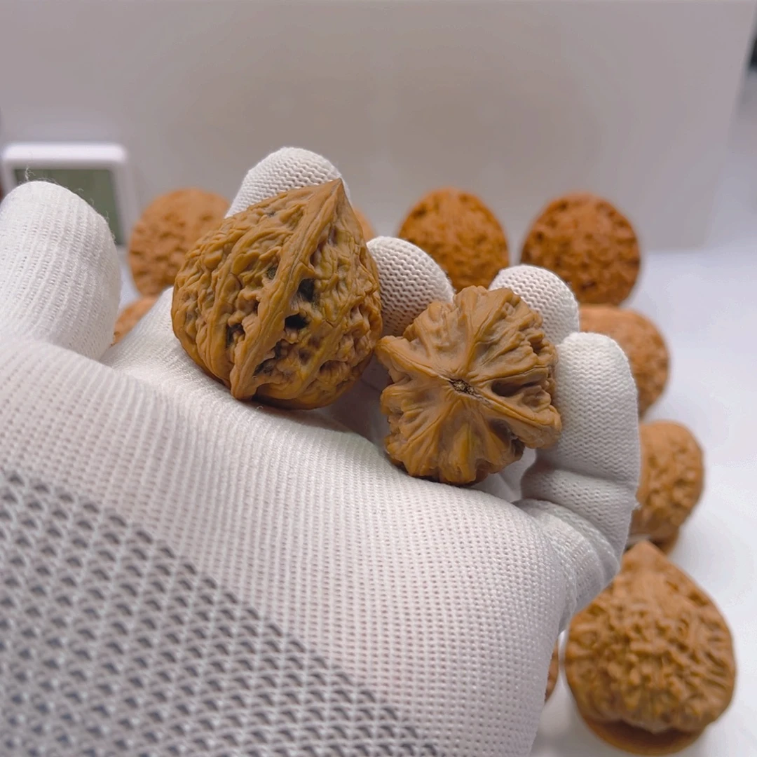 把件文玩核桃36mm全品头货天眼鸡心