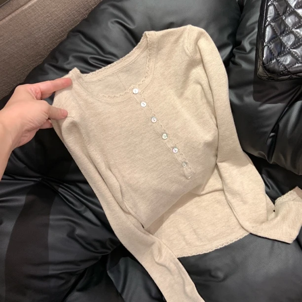 Here【绵绵云朵】高级显瘦软糯法式打底针织上衣