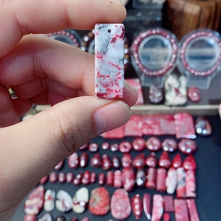 天然辰砂天然朱砂吊坠12