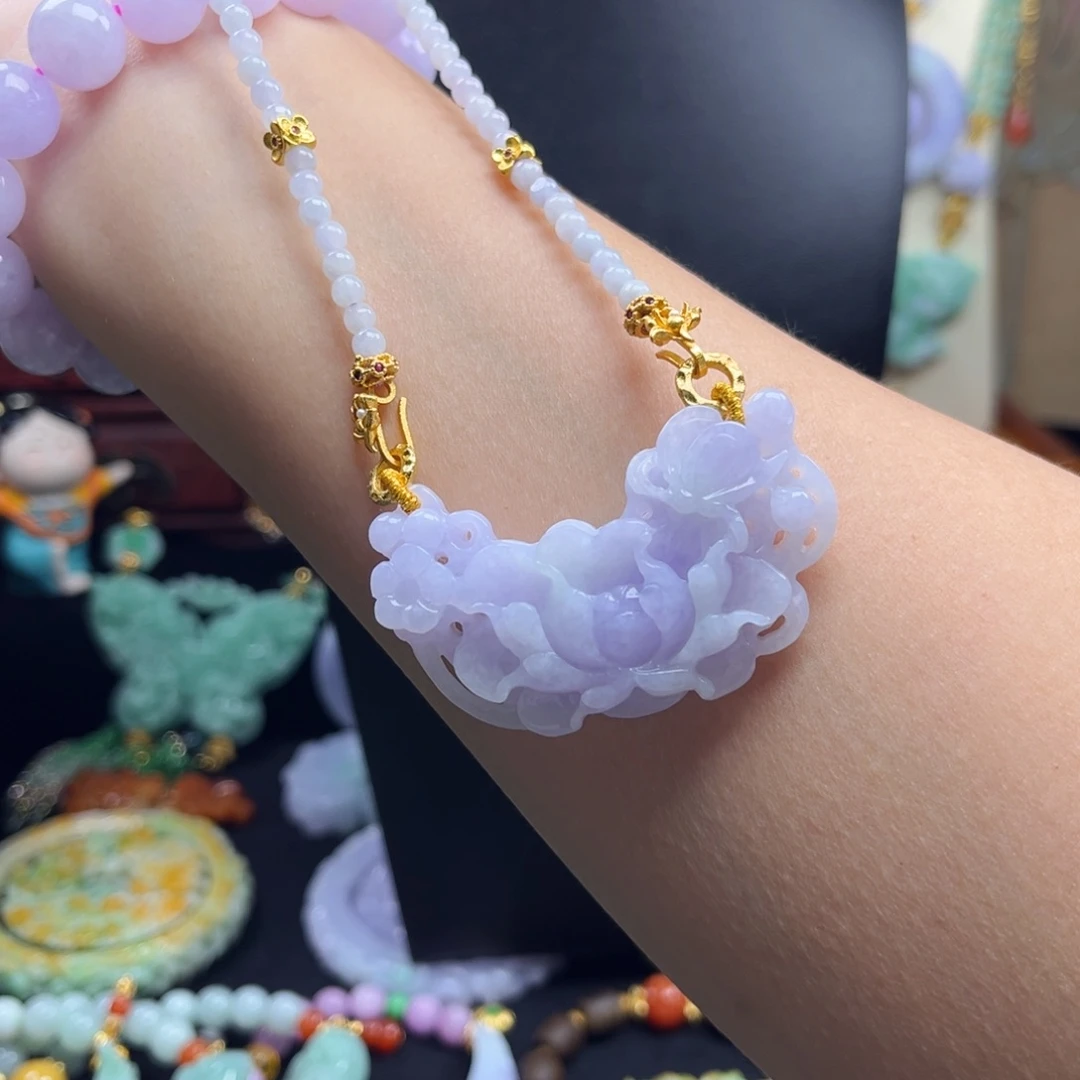 颈饰未镶嵌翡翠冰紫牡丹