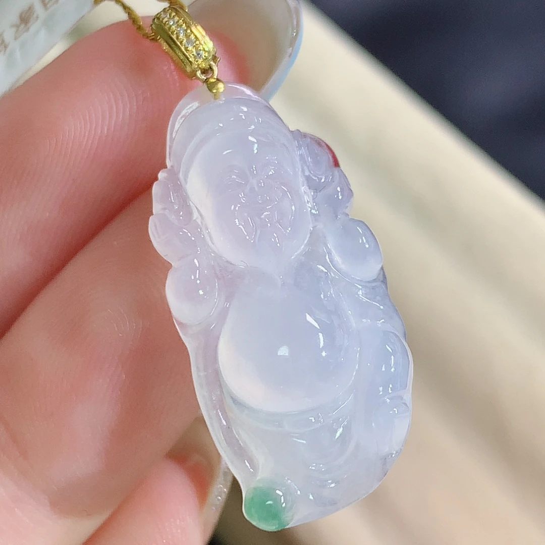 翡翠18K金镶嵌颈饰财神