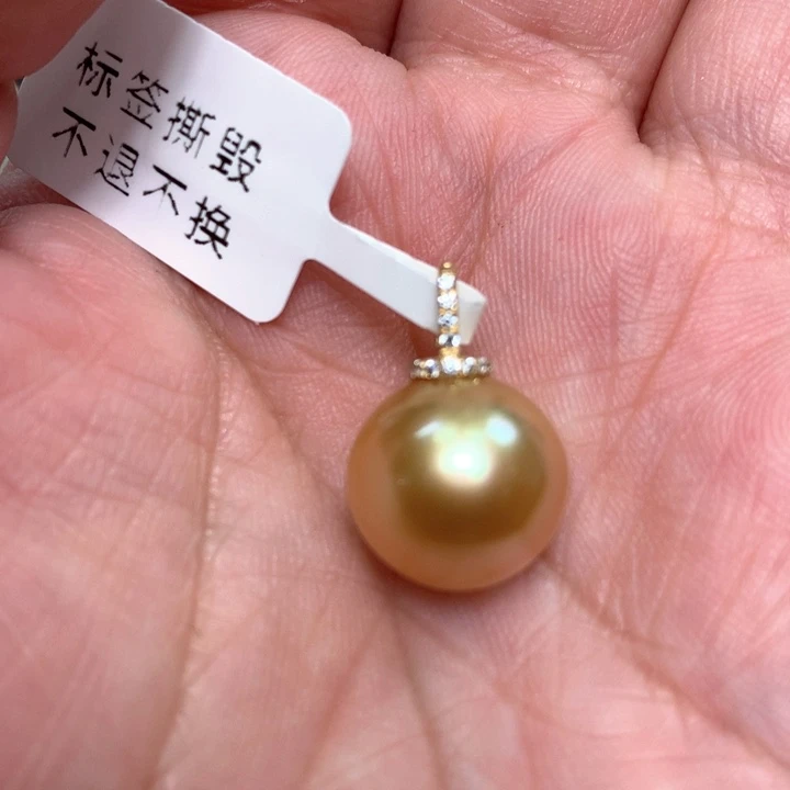 颈饰18K金镶嵌海水珍珠