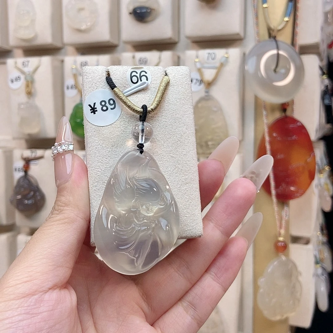 阿***药玛瑙/玉髓未镶嵌颈饰