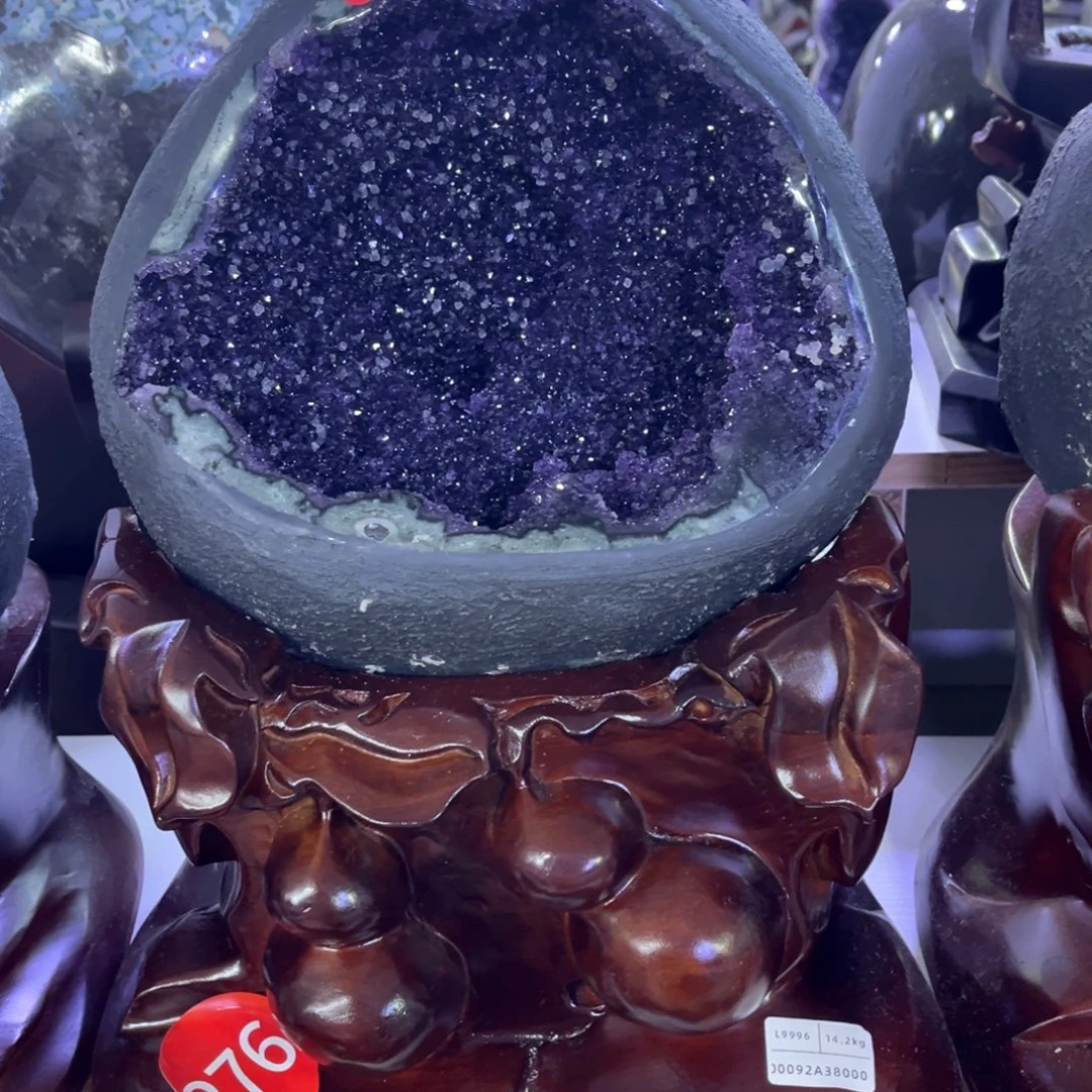 紫晶未镶嵌大型摆件（非配饰）懂